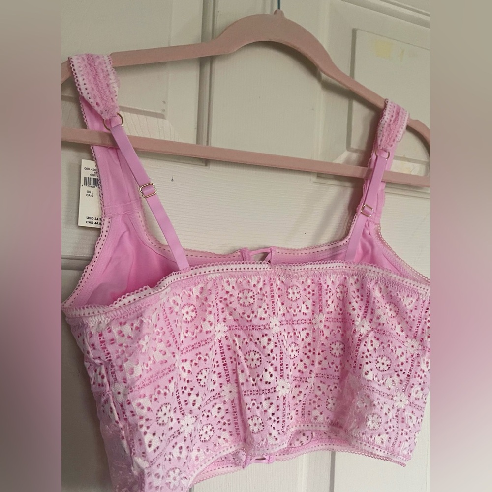 Lace Up Tank - Picture 2 of 8